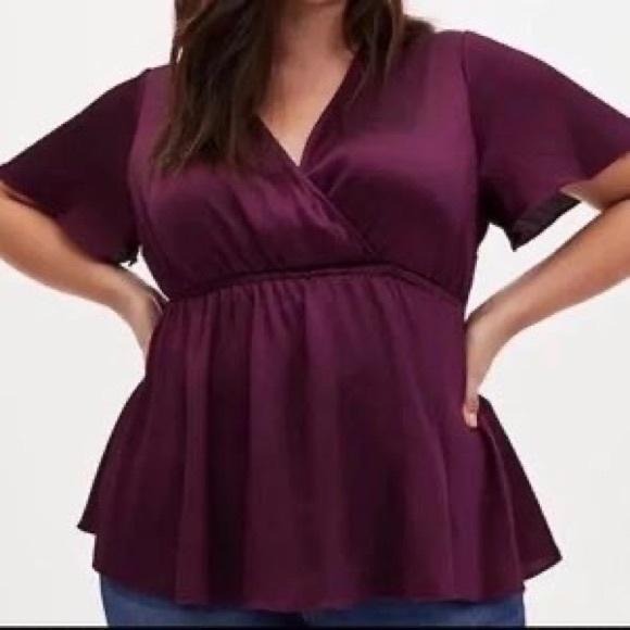 Torrid grape purple shiny gauze surplice babydoll blouse size 2 (2x) - Picture 4 of 10